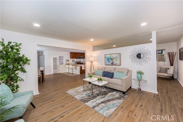 Detail Gallery Image 1 of 1 For 18530 Hatteras St #130,  Tarzana,  CA 91356 - 2 Beds | 2 Baths