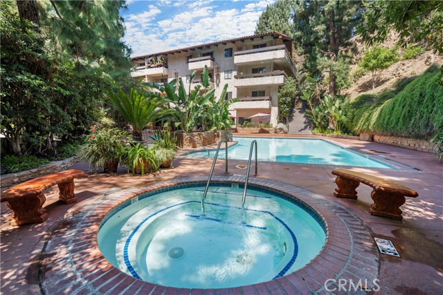 2 Bed Home for Sale in Los Angeles, California