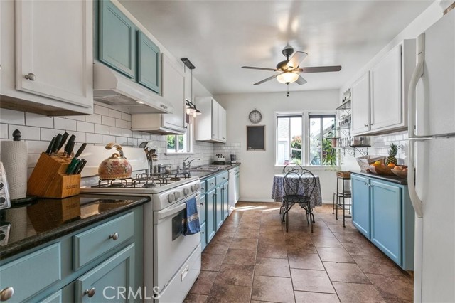 2 Bed Home for Sale in Van Nuys, California