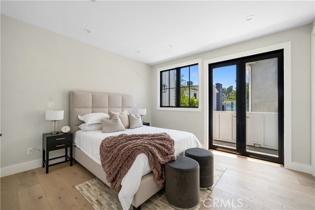 5 Bed Home for Sale in Encino, California