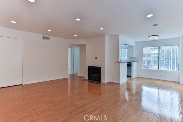 2 Bed Home for Sale in Studio City, California