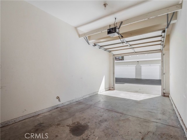 1 Bed Home for Sale in Saugus, California