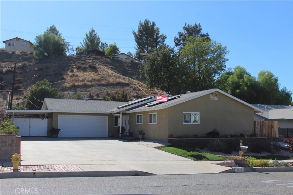 Photo of 1674 SUNNYDALE AVENUE, Simi Valley, CA 93065