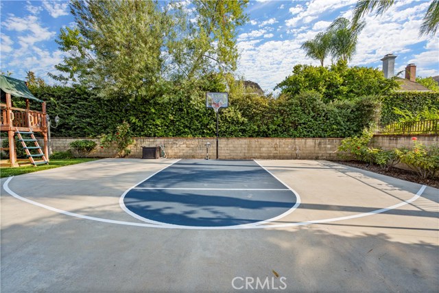 5 Bed Home for Sale in Agoura Hills, California