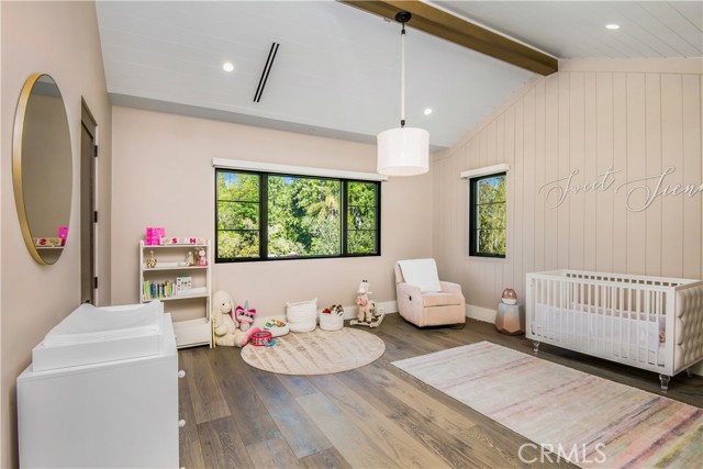 5 Bed Home for Sale in Encino, California