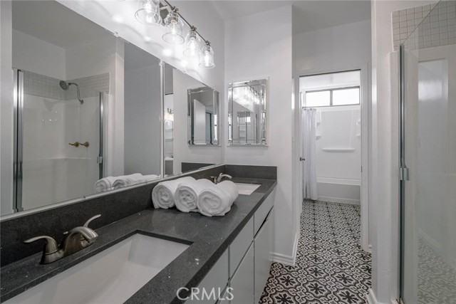 2 Bed Home for Sale in Sherman Oaks, California