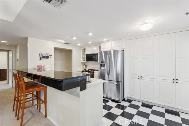2 Bed Home for Sale in Sherman Oaks, California