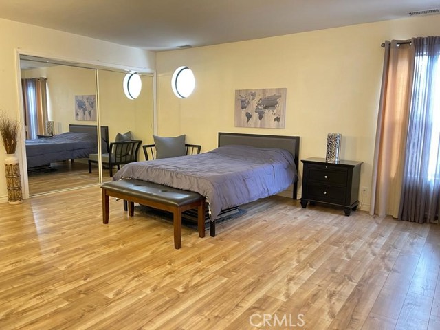 6 Bed Home for Sale in Granada Hills, California
