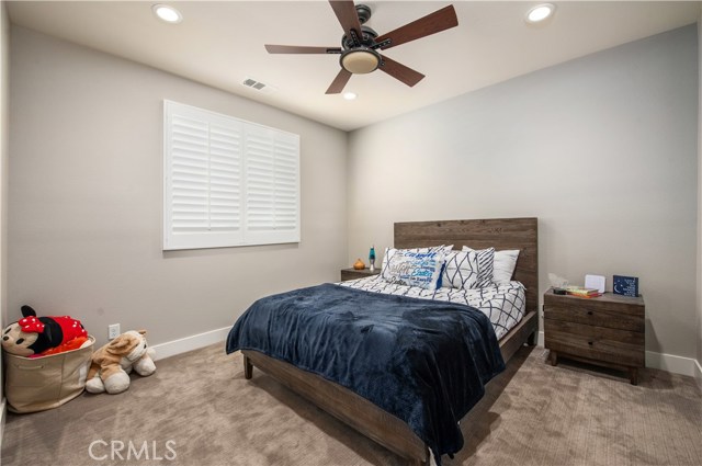 5 Bed Home for Sale in Saugus, California