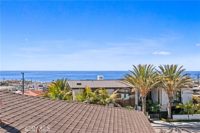 1900 Manhattan Avenue, Hermosa Beach, California 90254, 4 Bedrooms Bedrooms, ,3 BathroomsBathrooms,Residential,Sold,Manhattan,SR21134259