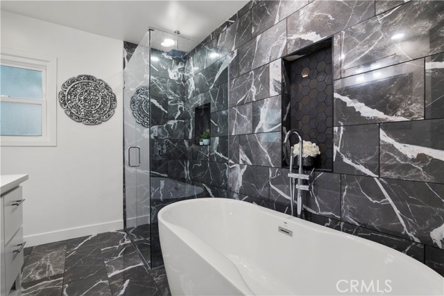 3 Bed Home for Sale in Lake Balboa, California