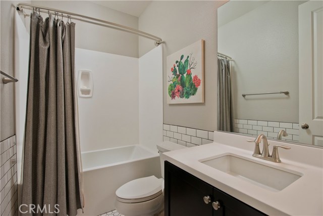 5 Bed Home for Sale in Saugus, California