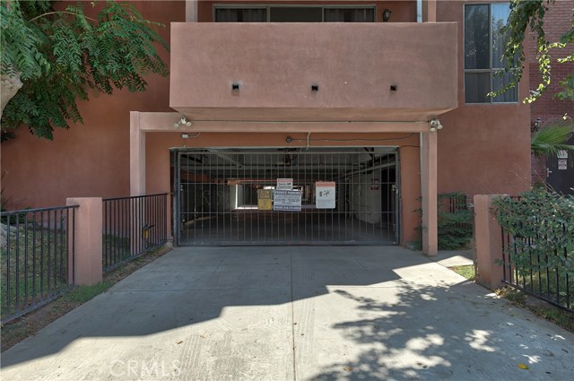 1 Bed Home for Sale in Encino, California