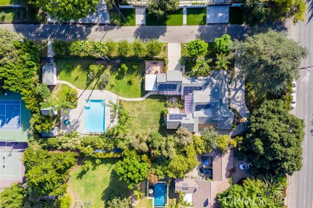 Photo of 13807 Magnolia Boulevard, Sherman Oaks, CA 91423
