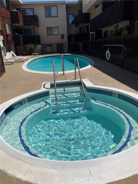  Home for Sale in Encino, California