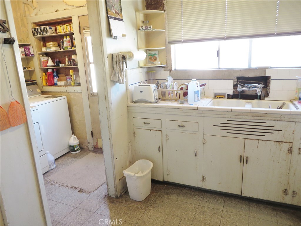 Photo for 1065 ALLEN Avenue, Glendale, CA 91201 - Listing #SR-19253303 1065 ALLEN Avenue, Glendale, CA 91201