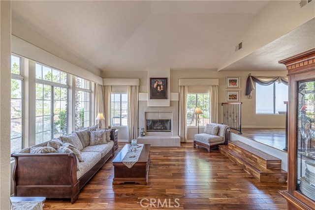 6 Bed Home for Sale in Palmdale, California