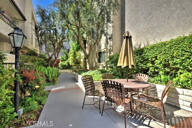3 Bed Home for Sale in Encino, California
