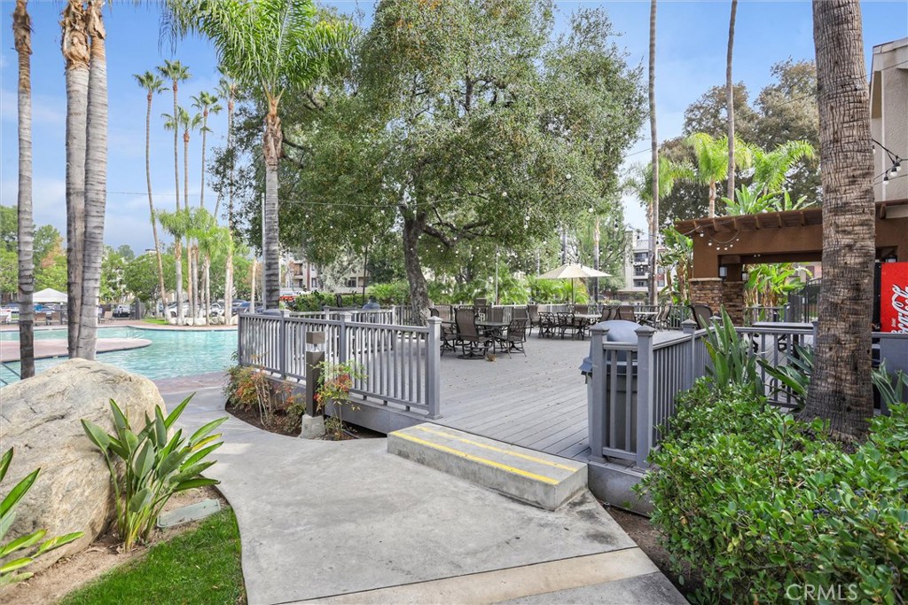 Photo for 5545 Canoga Avenue, 222, Woodland Hills, CA 91367 - Listing #SR-19281443 5545 Canoga Avenue, 222, Woodland Hills, CA 91367