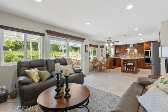 5 Bed Home for Sale in Saugus, California