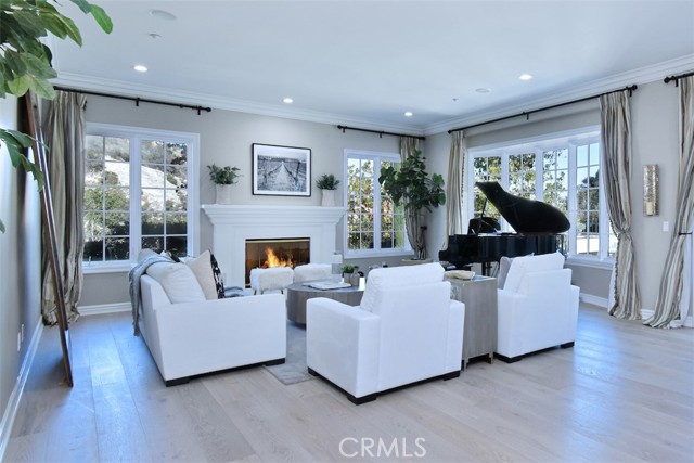 5 Bed Home for Sale in Sherman Oaks, California
