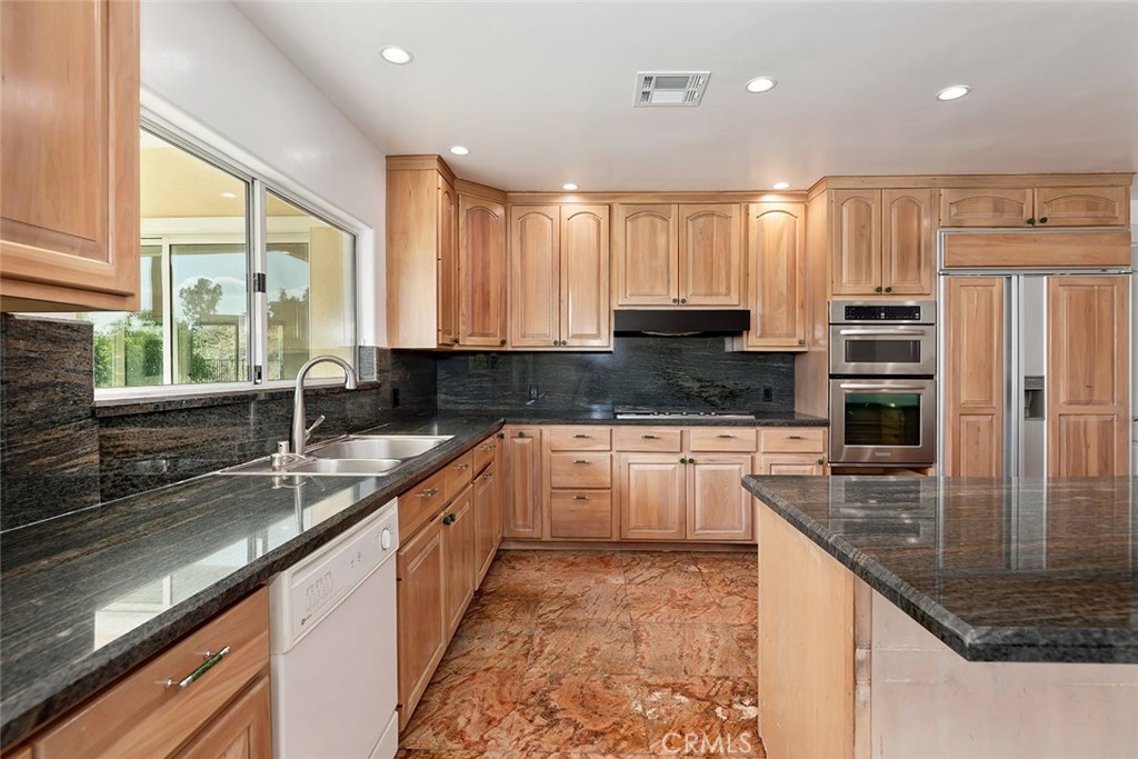 Photo for 648 ROBIN GLEN Drive, Glendale, CA 91202 - Listing #SR-19227329 648 ROBIN GLEN Drive, Glendale, CA 91202