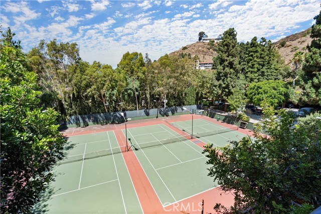 2 Bed Home for Sale in Los Angeles, California
