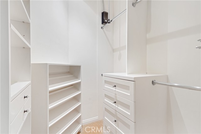 4 Bed Home for Sale in Calabasas, California
