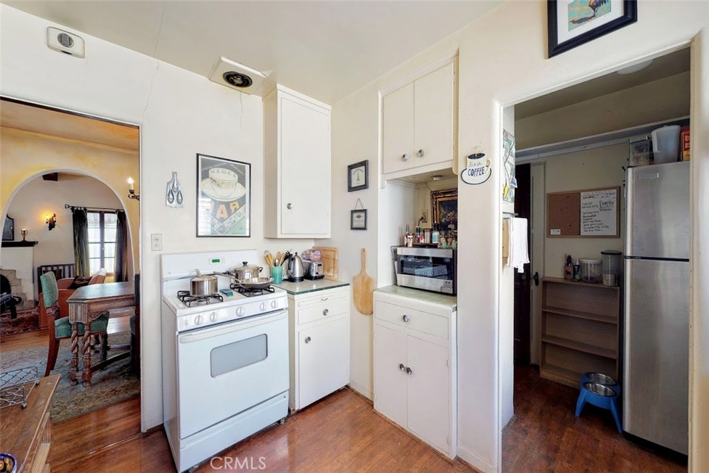 Photo for 1123 N JACKSON Street, Glendale, CA 91207 - Listing #SR-19242957 1123 N JACKSON Street, Glendale, CA 91207