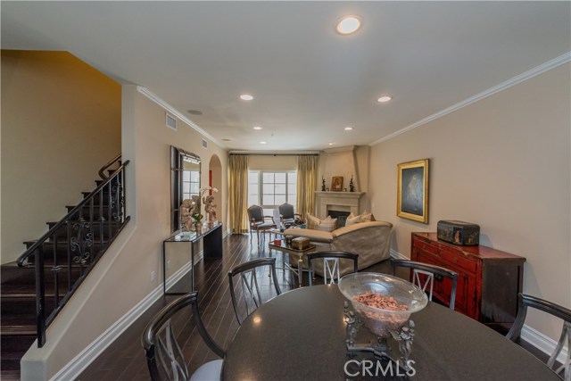 851 N San Vicente Boulevard 125