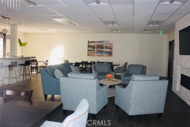 1 Bed Home for Sale in Encino, California