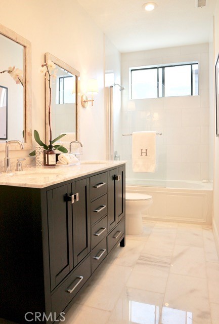 2 Bed Home for Sale in Sherman Oaks, California