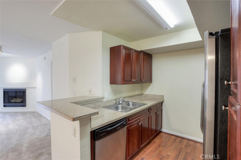 Photo for 5545 Canoga Avenue, 222, Woodland Hills, CA 91367 - Listing #SR-19281443 5545 Canoga Avenue, 222, Woodland Hills, CA 91367