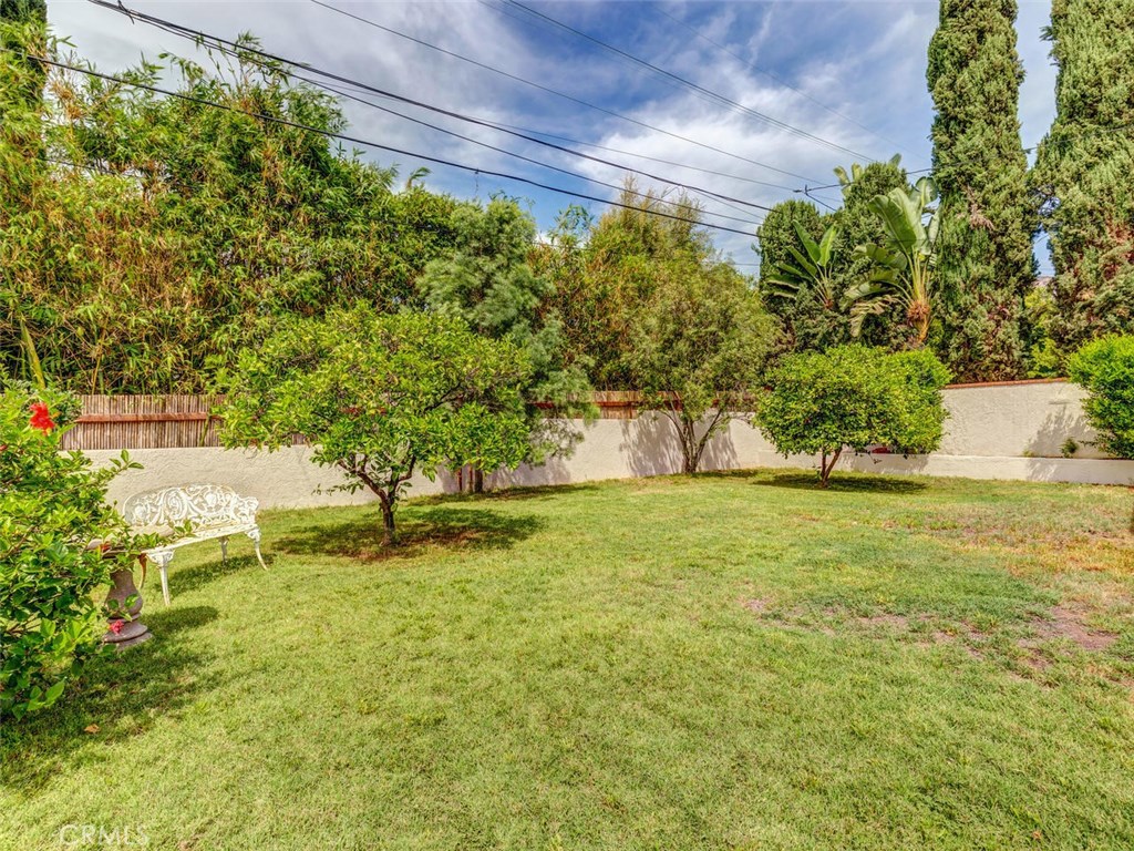 Photo for 1341 RAYMOND Avenue, Glendale, CA 91201 - Listing #SR-19221422 1341 RAYMOND Avenue, Glendale, CA 91201