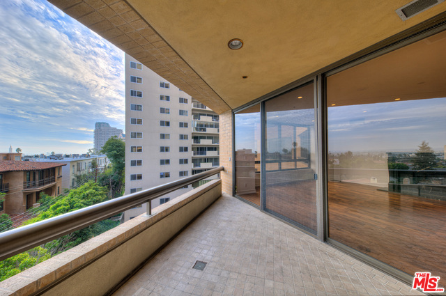 2 Bed Home for Sale in Los Angeles, California