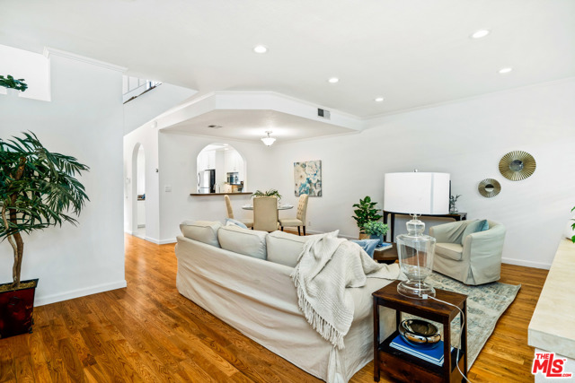 2 Bed Home for Sale in Studio City, California