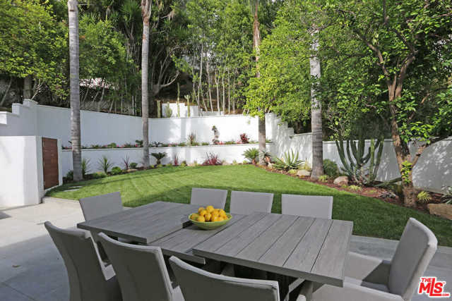 4 Bed Home for Sale in Los Angeles, California