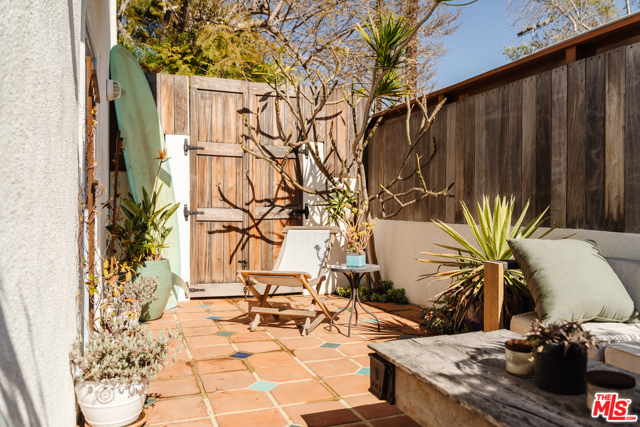 2 Bed Home for Sale in Venice, California