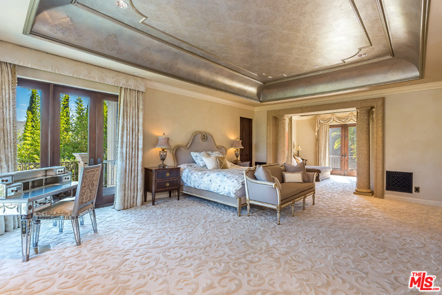 7 Bed Home for Sale in Beverly Hills, California