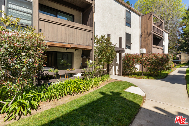 1 Bed Home for Sale in Playa del Rey, California