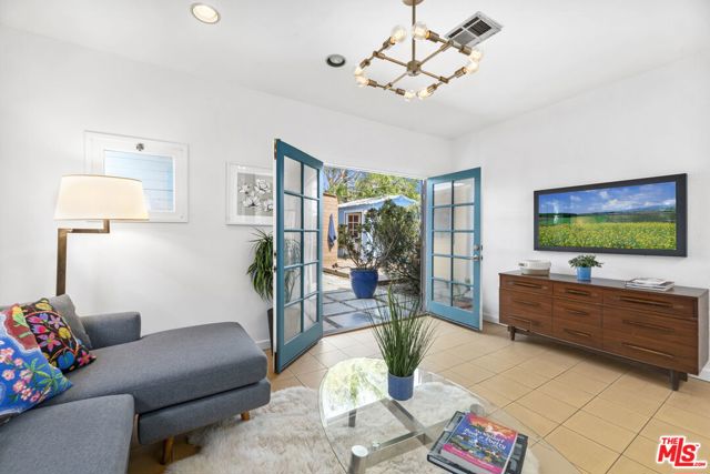 3 Bed Home for Sale in Venice, California