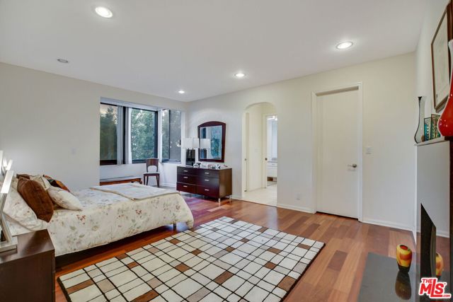 2 Bed Home for Sale in Los Angeles, California