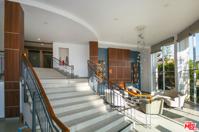 2 Bed Home for Sale in Los Angeles, California