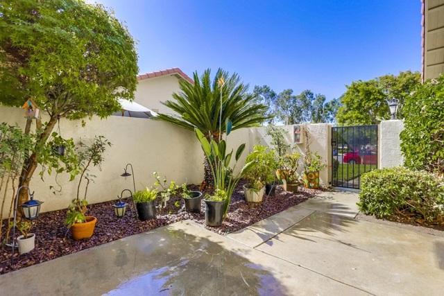 17909 Avenida Alozdra