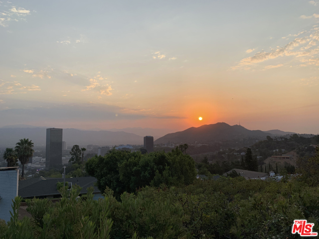 3 Bed Home for Sale in Studio City, California