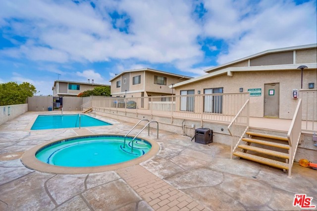 511 MEYER Lane, Redondo Beach, California 90278, 3 Bedrooms Bedrooms, ,1 BathroomBathrooms,Residential,Sold,MEYER,20593824