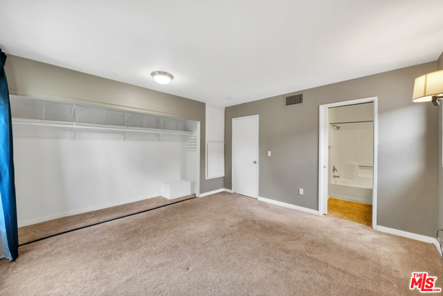 2 Bed Home for Sale in Van Nuys, California