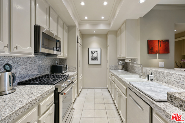 2 Bed Home for Sale in Valley Village, California