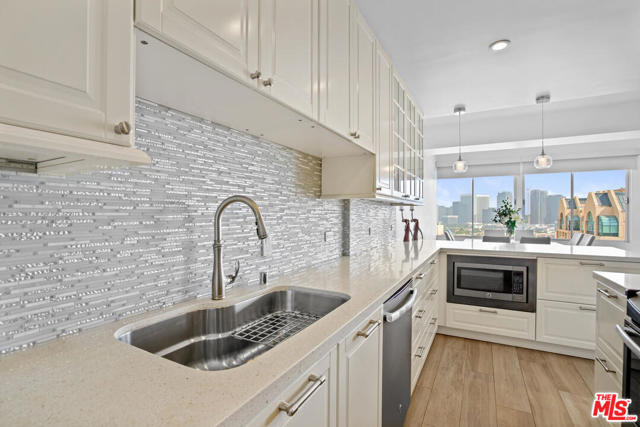 1 Bed Home for Sale in Los Angeles, California