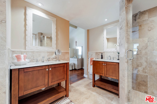 Master En-Suite